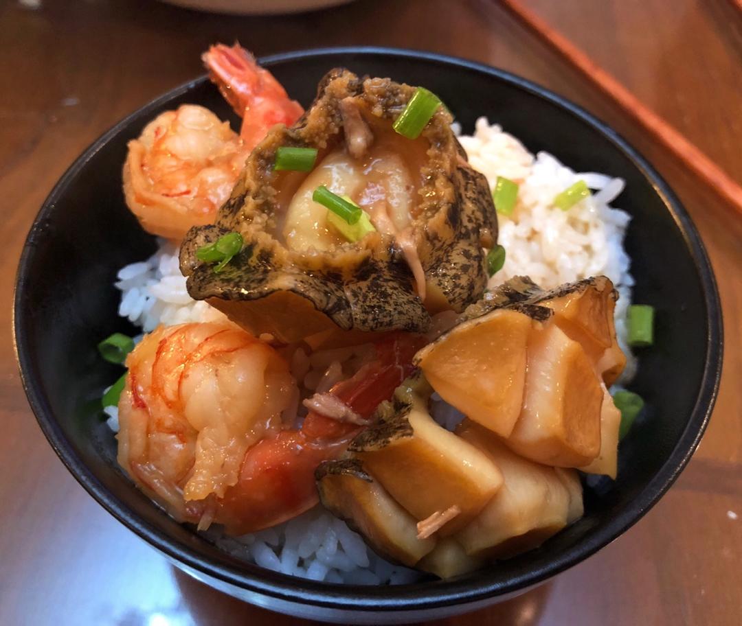新鲜鲍汁浇饭
