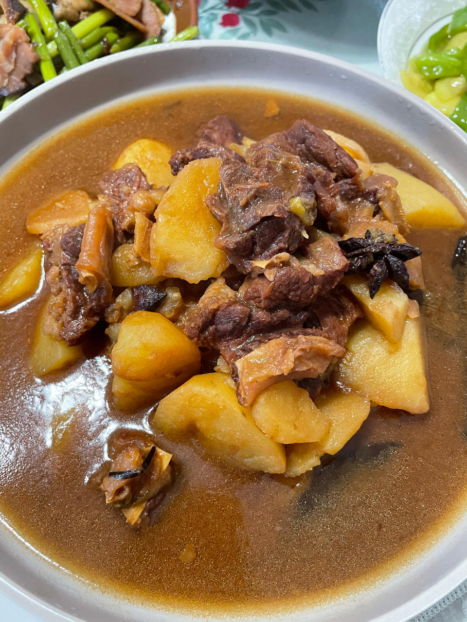 广式焖牛腩