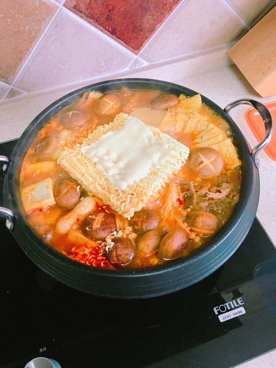 柴柴call做的韩式部队锅