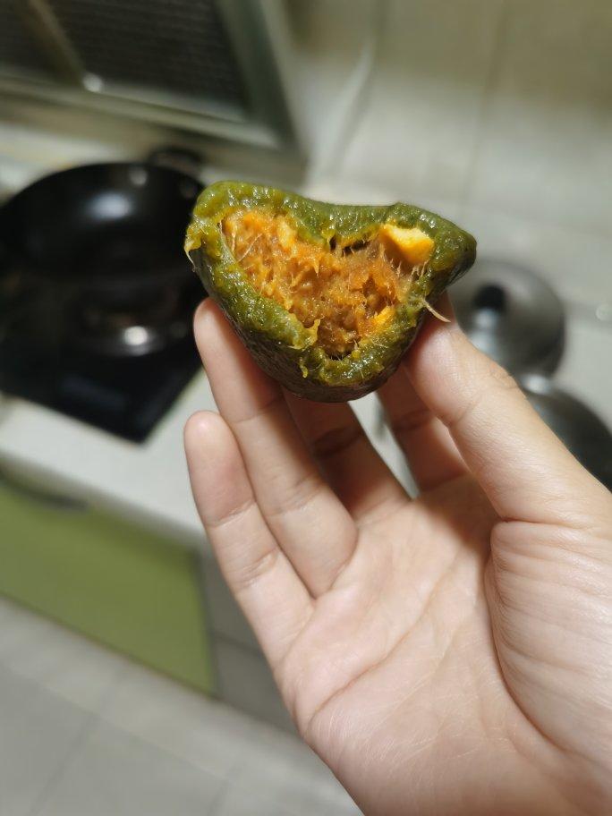 咸蛋黄肉松青团（艾糍）