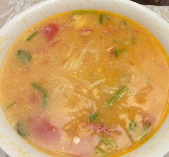 最家常的普通汤面——西红柿鸡蛋龙须面