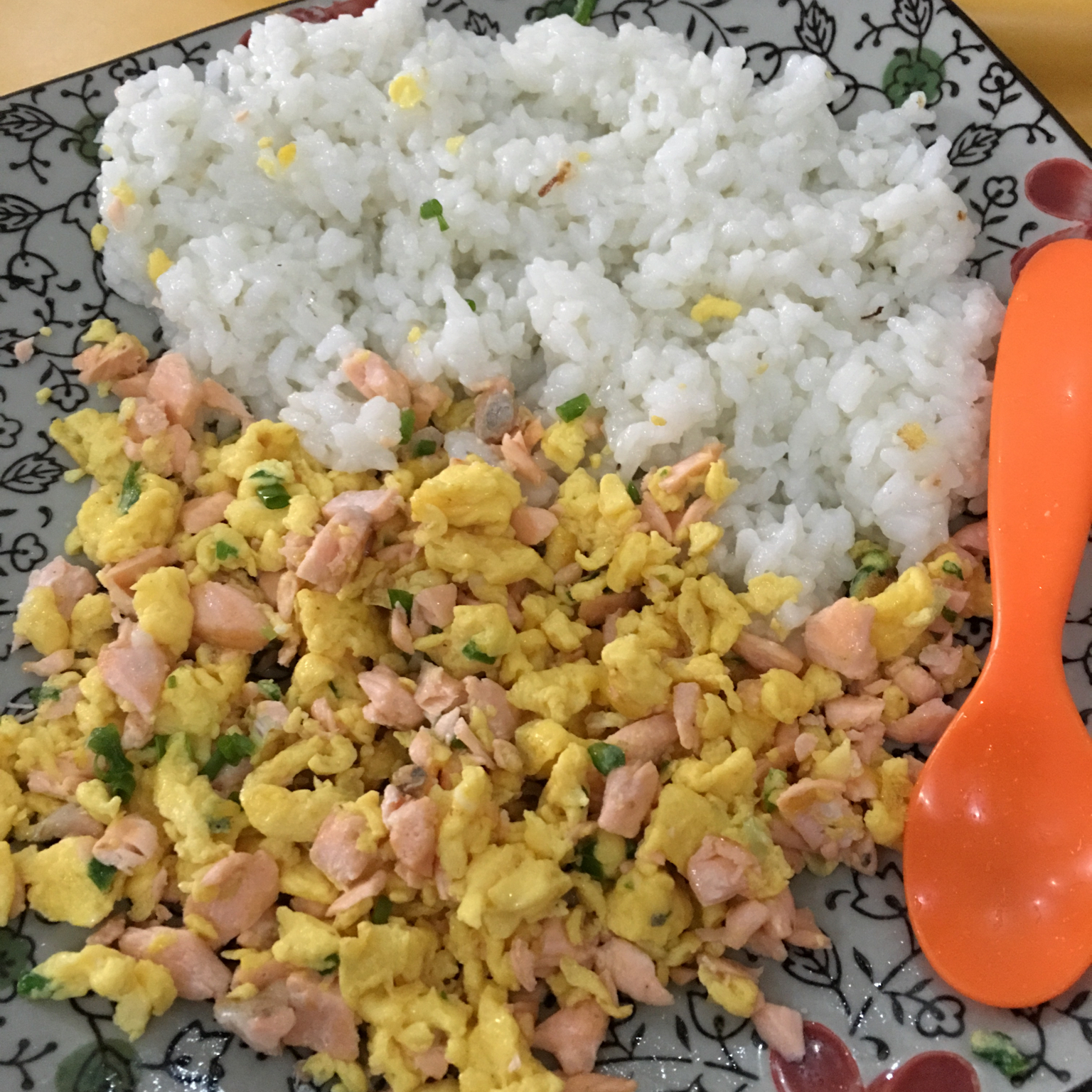 三文鱼滑蛋