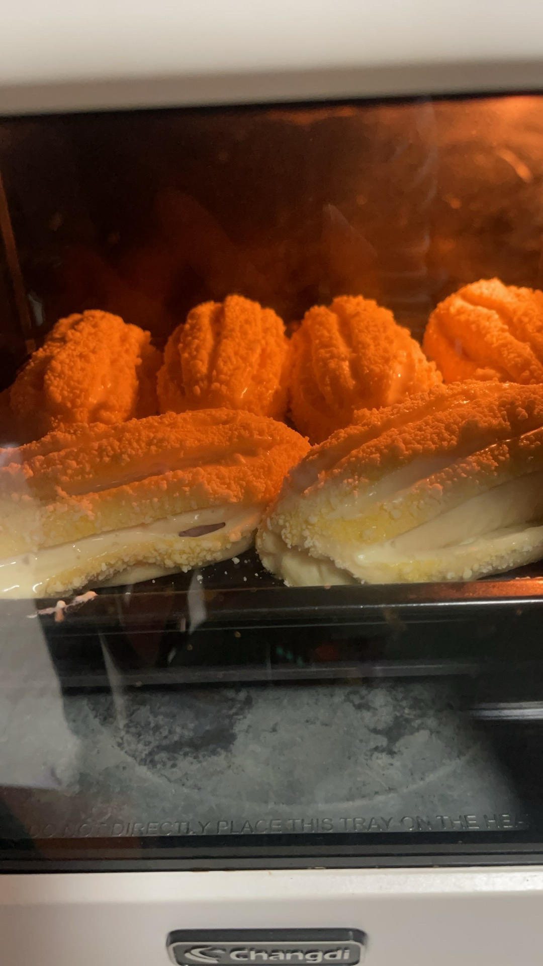 芋泥咸蛋黄软欧包