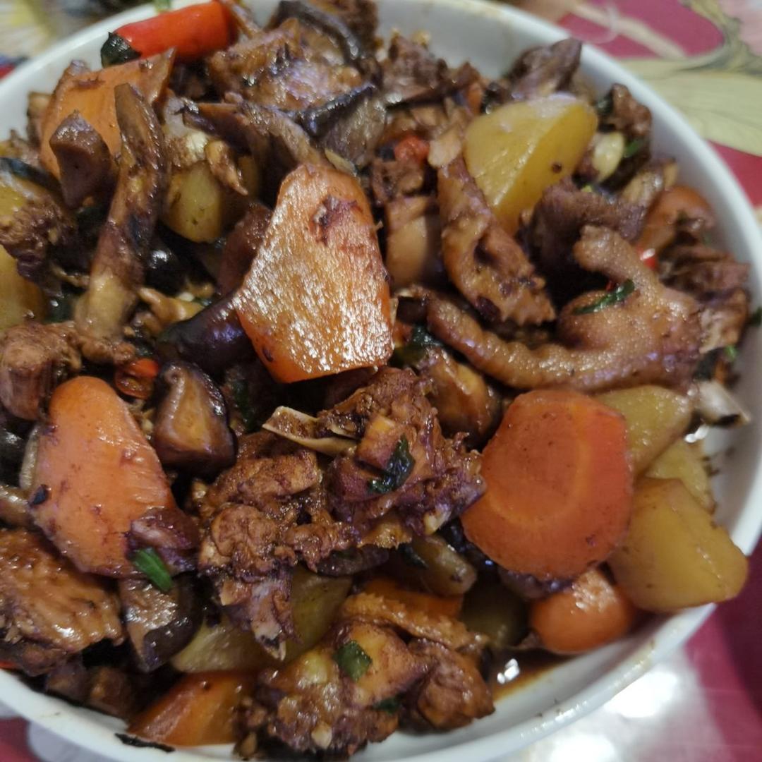 黄焖鸡米饭