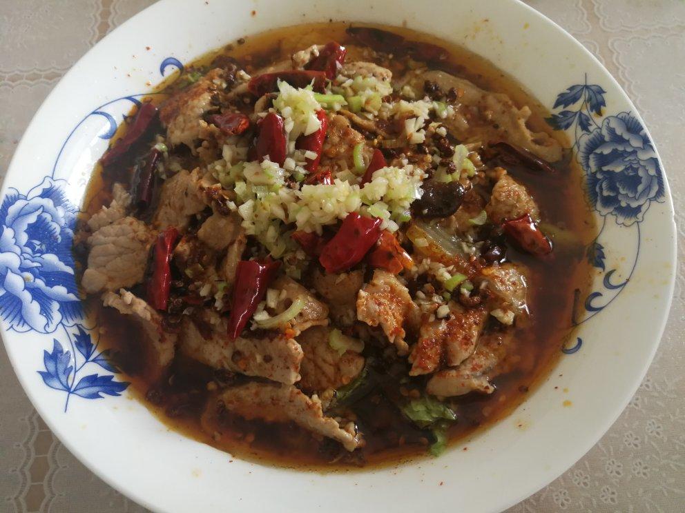 水煮肉片：辣椒的盛宴