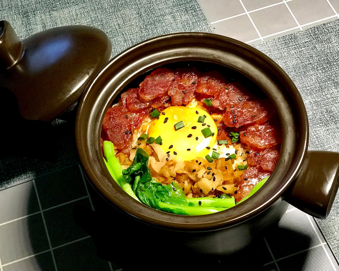 香肠煲仔饭