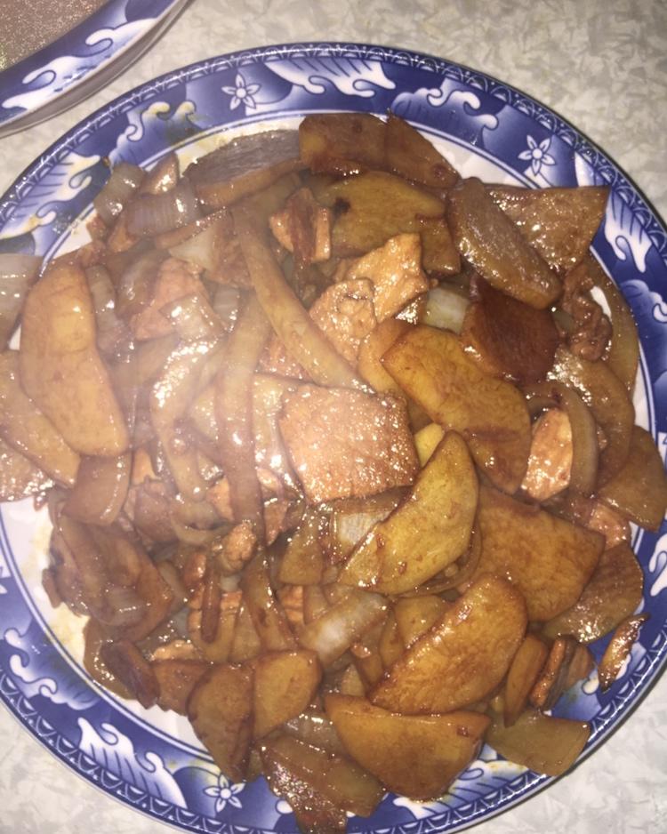 洋葱炒土豆