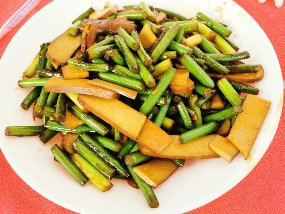 家常菜—蒜苔炒豆干