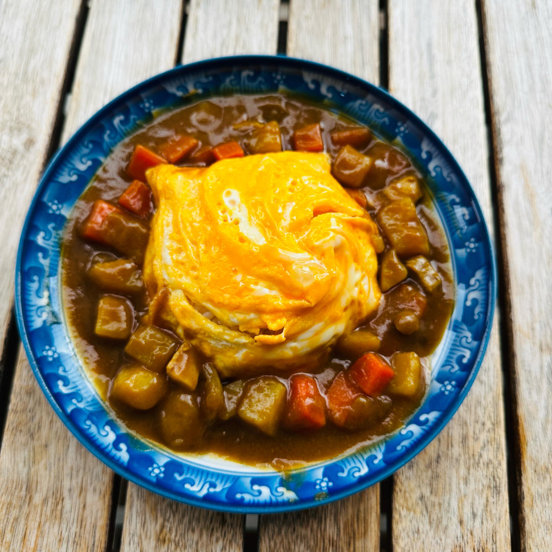 日式咖哩歐姆蛋包飯