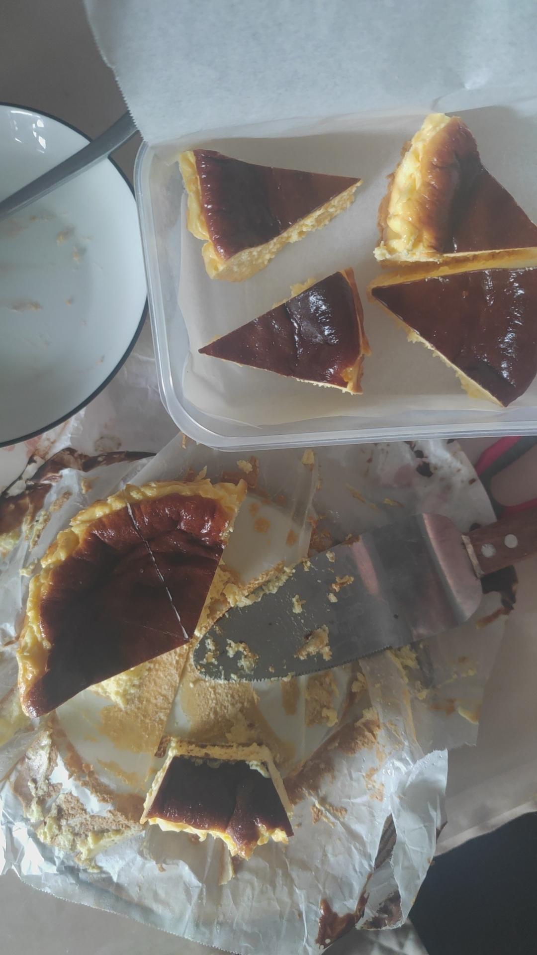 巴斯克式烤芝士蛋糕[超简单][搬运]