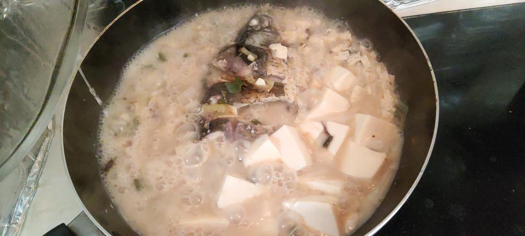 奶白鲫鱼豆腐汤|一条鱼最后的温柔