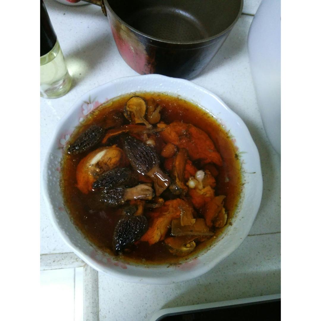 羊肚菌鸡汤（泡发与食法）
