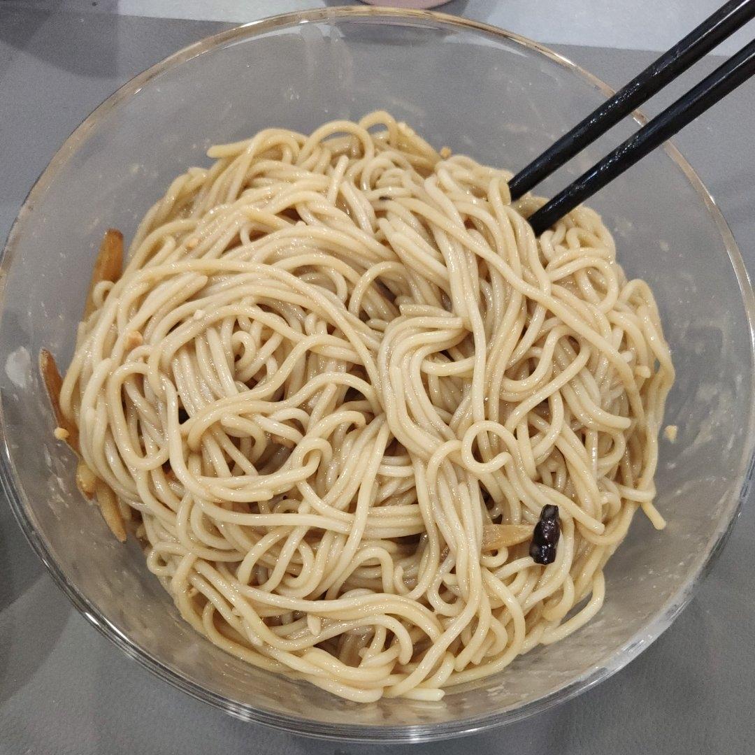 天热必吃麻酱拌面