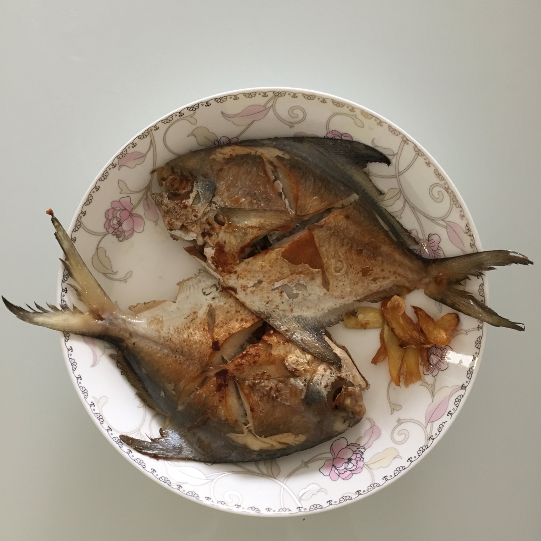 香煎鲳鱼
