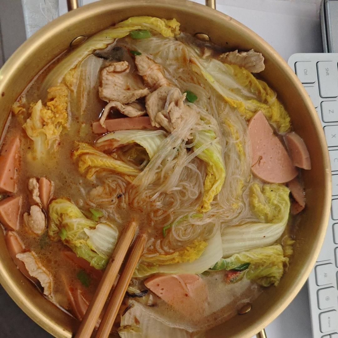 肉片粉丝针菇煲