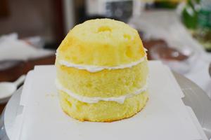 【创意蛋糕】小黄人立体蛋糕的做法 步骤2