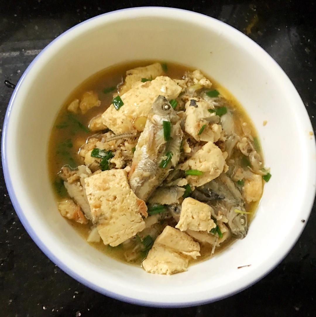 黄骨鱼焖豆腐
