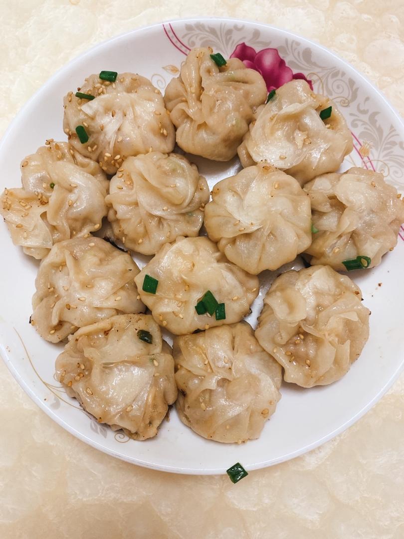 饺子皮版生煎包