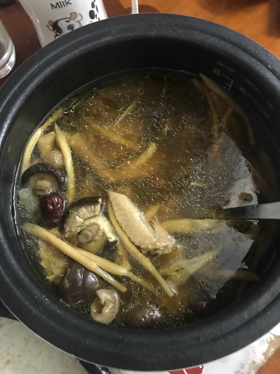 黄花菜炖鸭汤