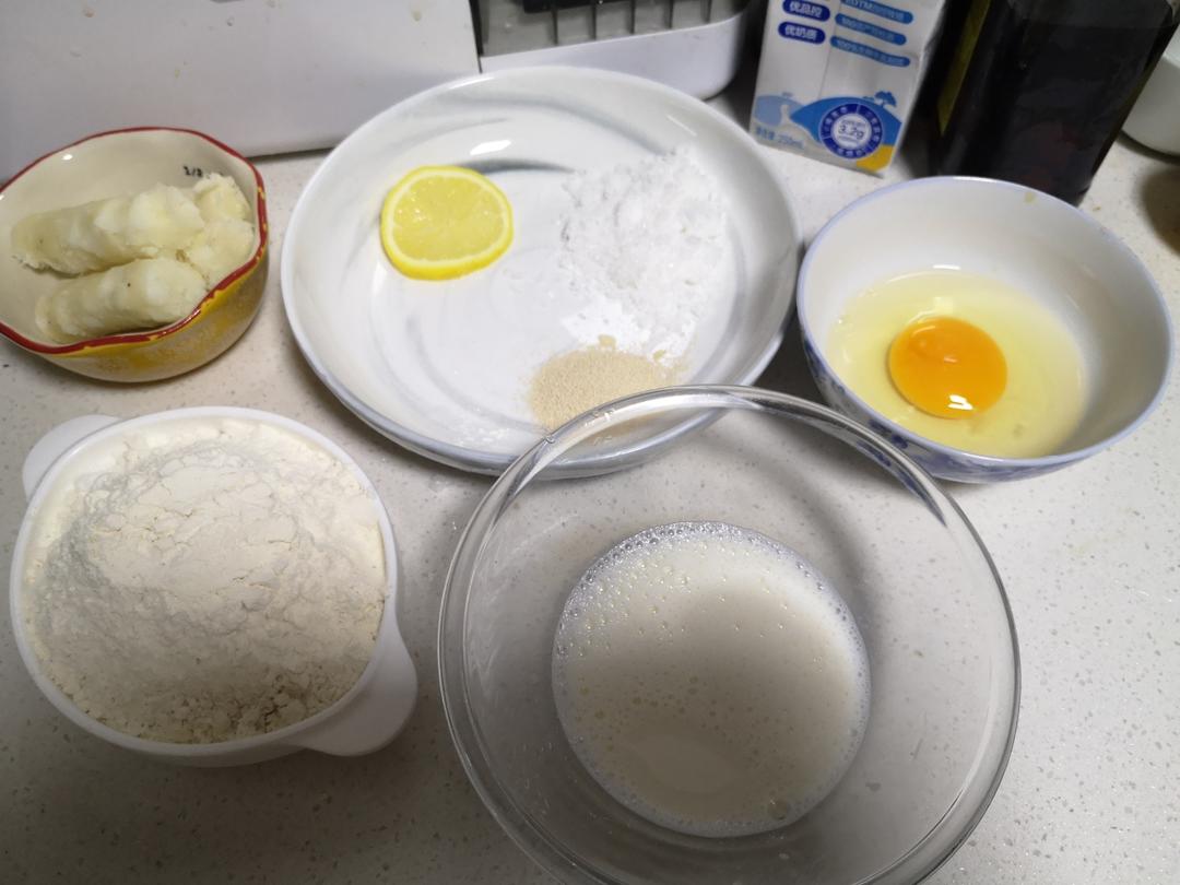 纯奶手撕吐司的做法 步骤1