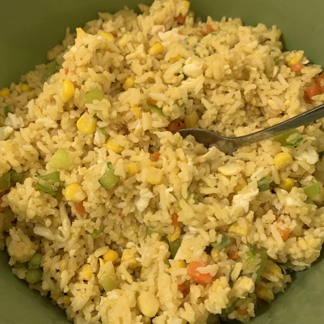 厨师长教你：“酱油炒饭”的家常做法，里面满满的小技巧，很受用