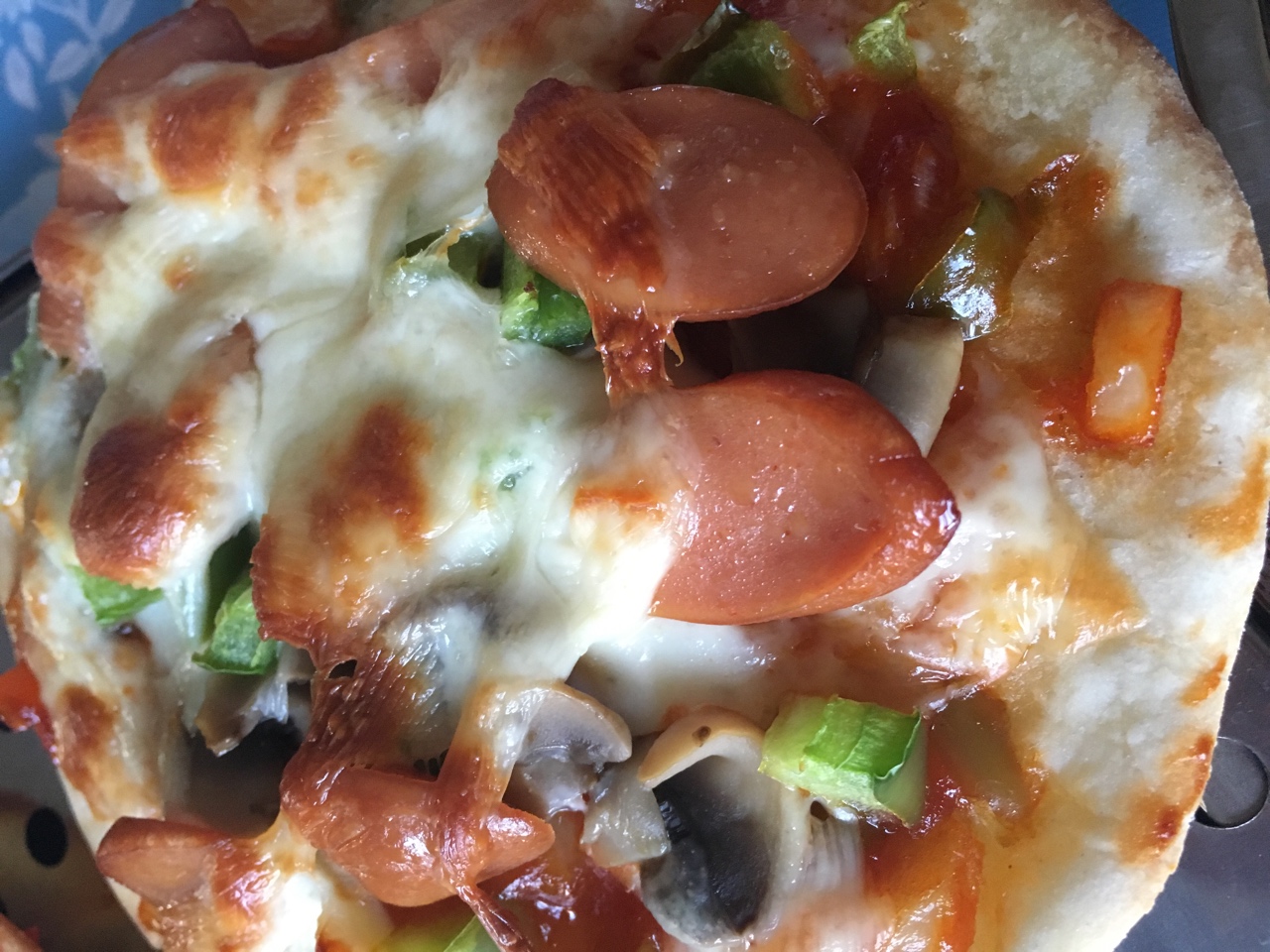 15分钟内就可以吃到的 快手薄底pizza 含披萨酱做法
