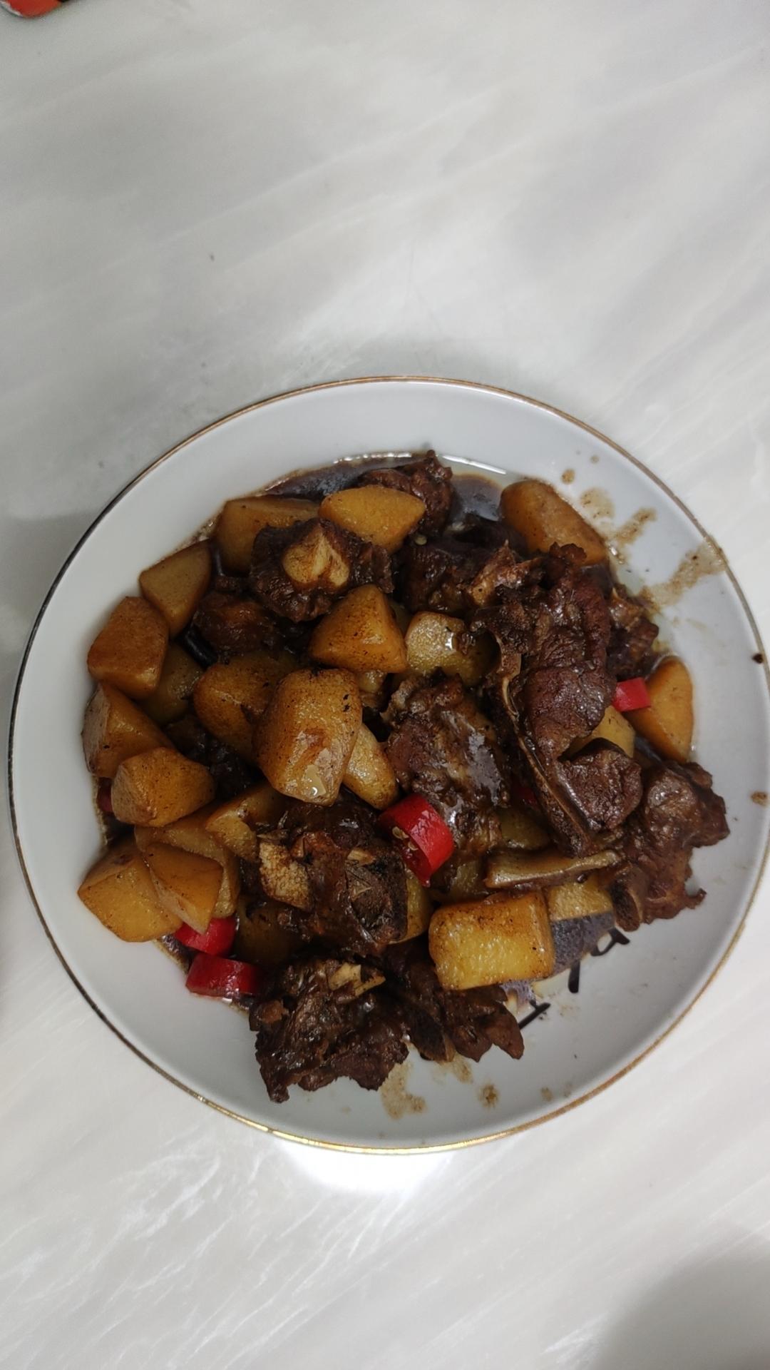 米饭杀手之土豆焖排骨