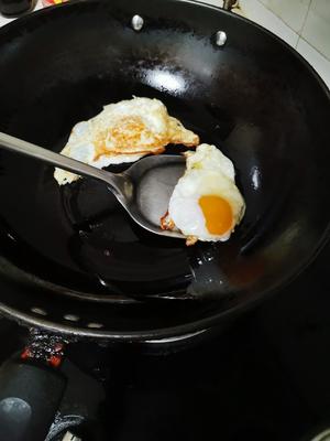 煎鸡蛋的做法 步骤6