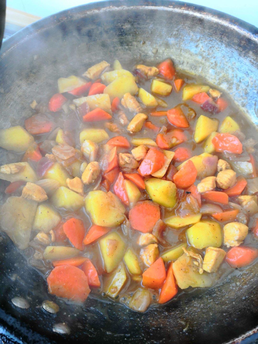 咖喱鸡肉饭