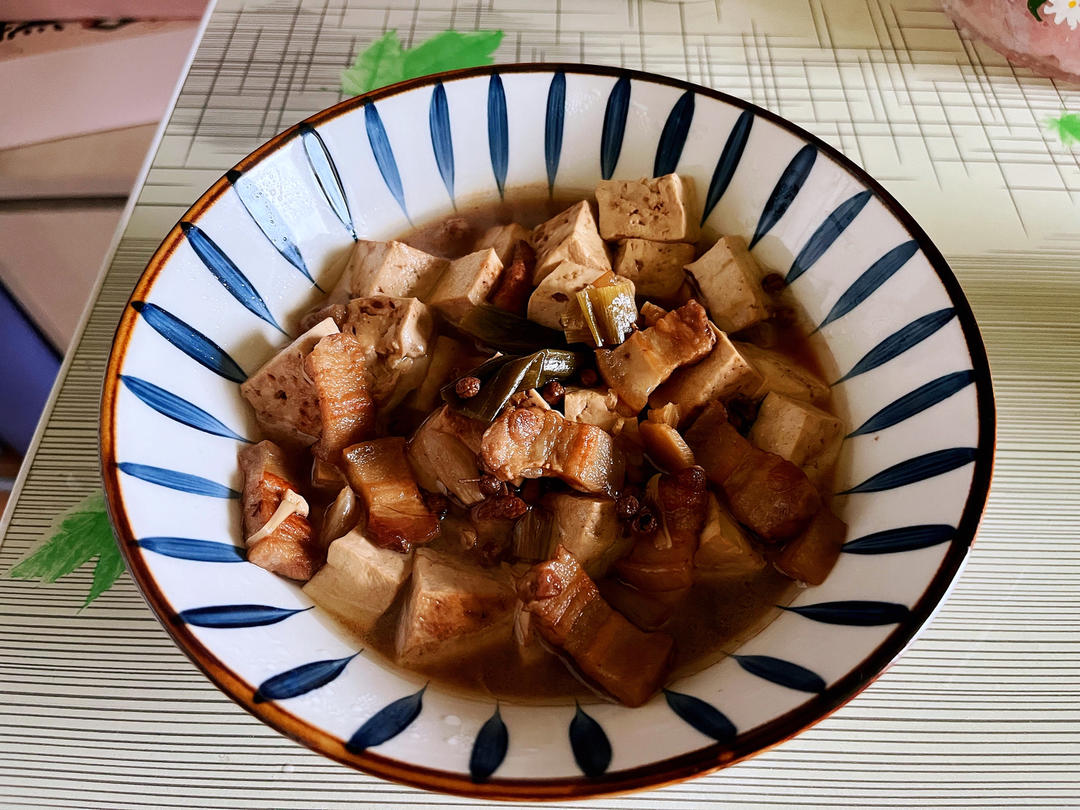 五花肉烧豆腐