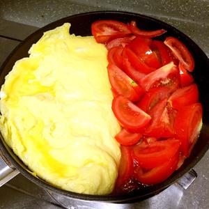 鸡蛋炒番茄的做法 步骤8