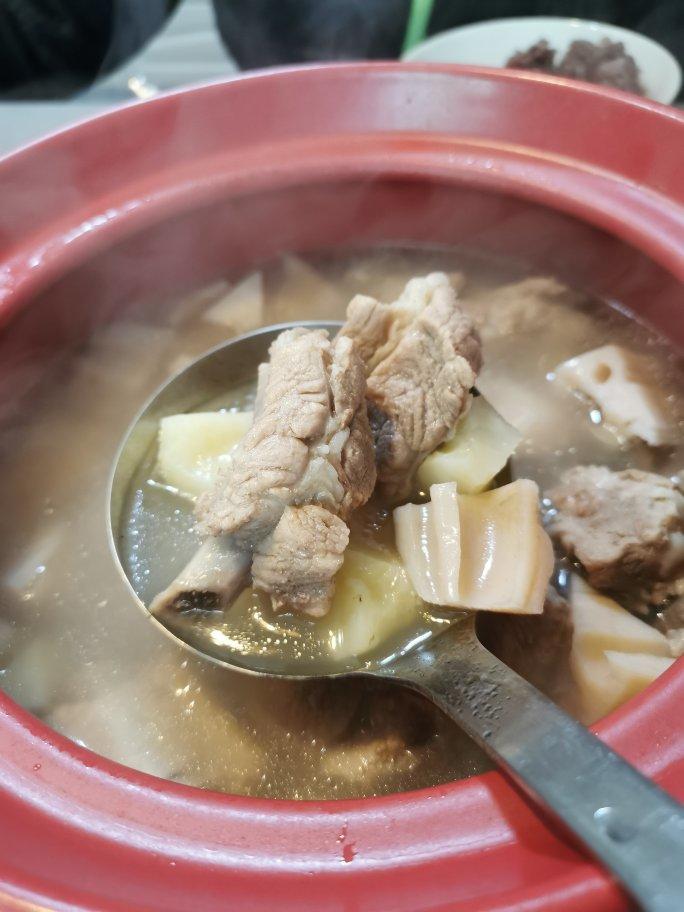 秋味：莲藕润燥汤