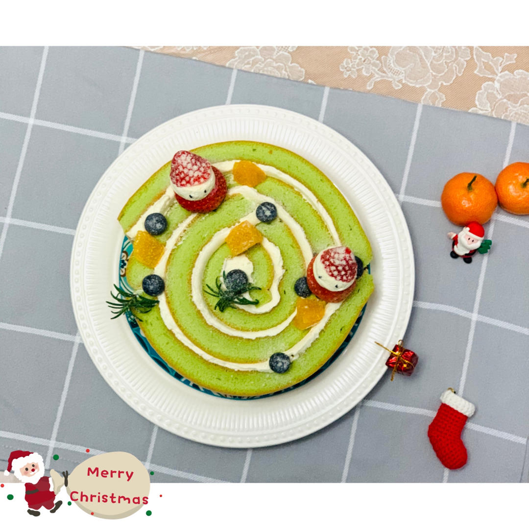 草莓年轮蛋糕，不用抹面不怕卷裂，好看又好吃，圣诞蛋糕就是她了！