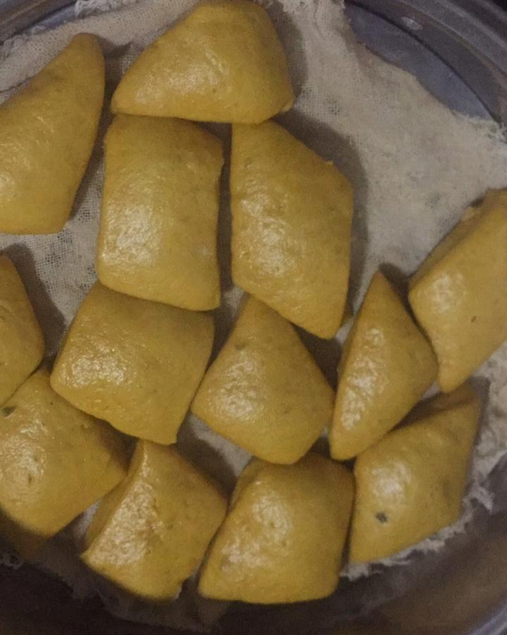 自然开花的南瓜馒头（刀切馒头和南瓜造型）