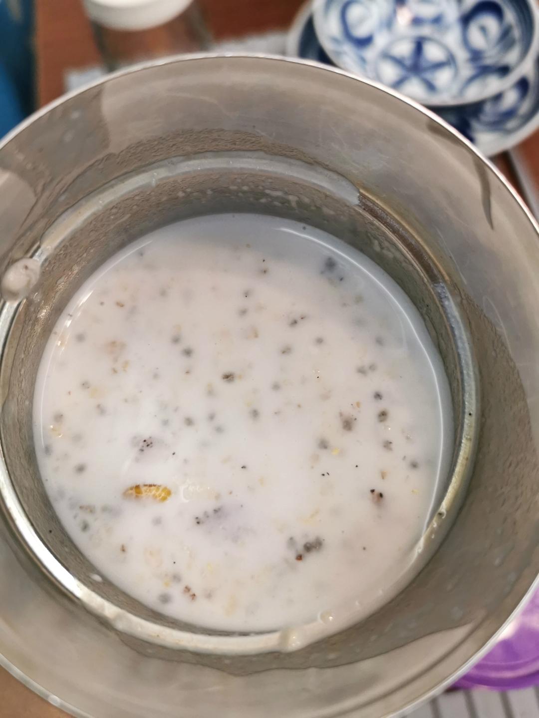 奇亚籽燕麦粥