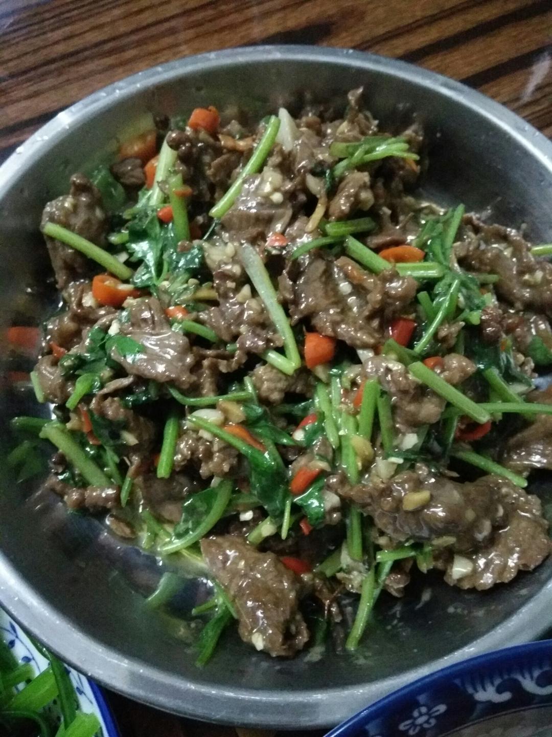 傣味小米辣炒牛肉