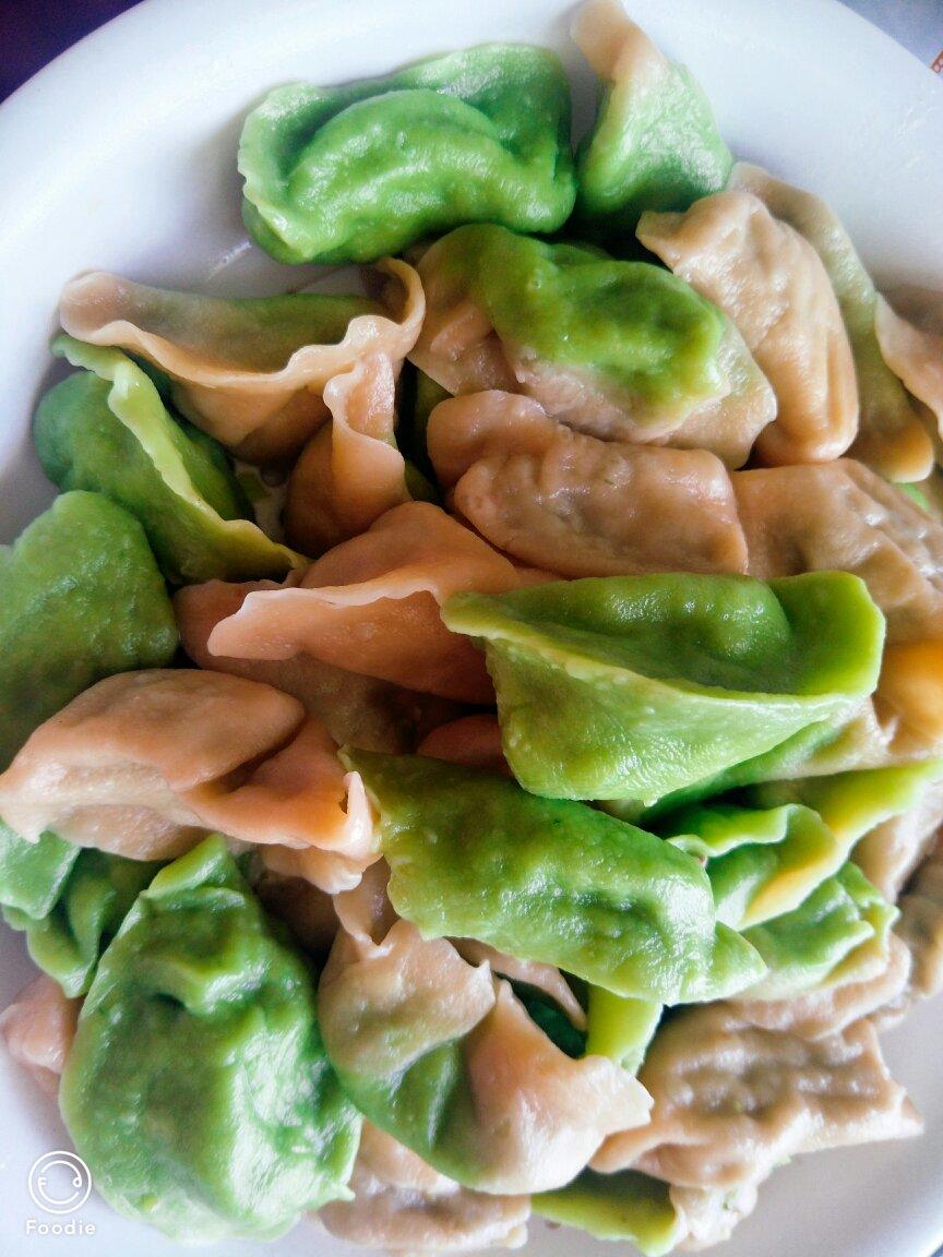 翡翠白玉白菜饺子详细版（附翡翠白玉白菜饺子包法，翡翠白玉饺子皮两种制法，面包机和面，翡翠白玉烧卖，各种馅料搭配）