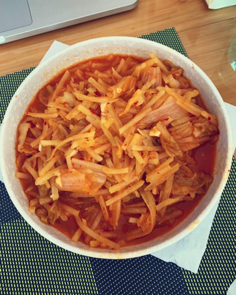 辣白菜炒土豆丝