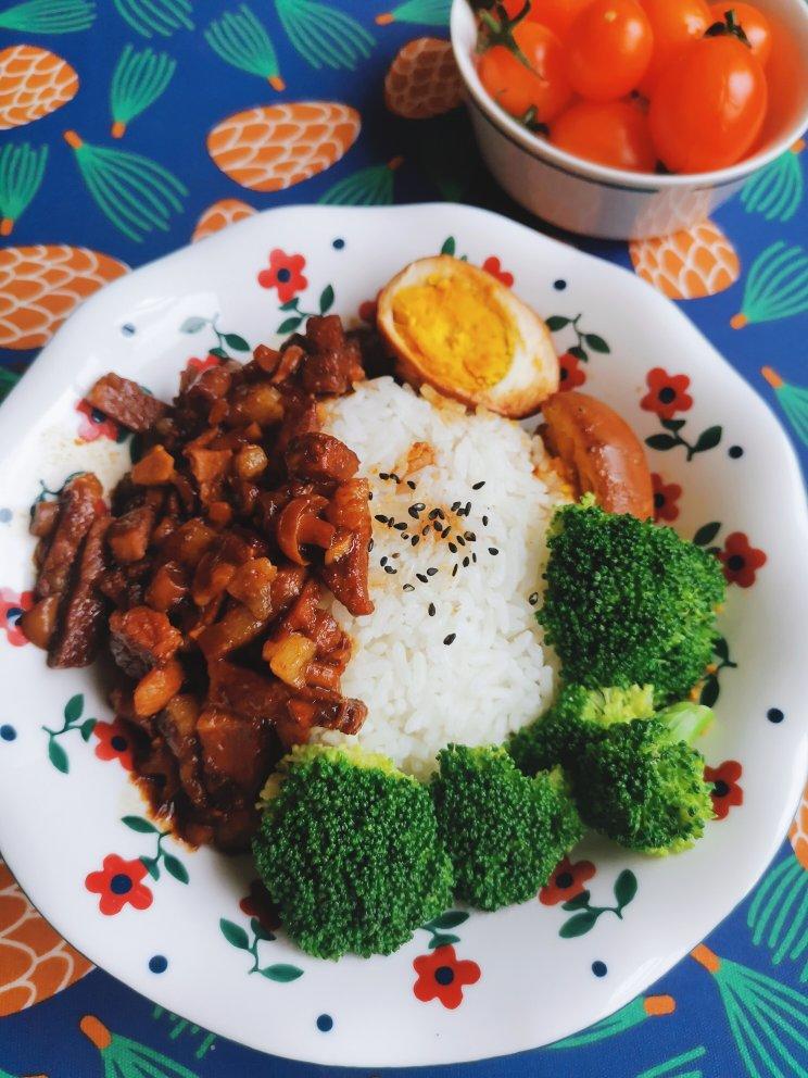 【卤肉饭】