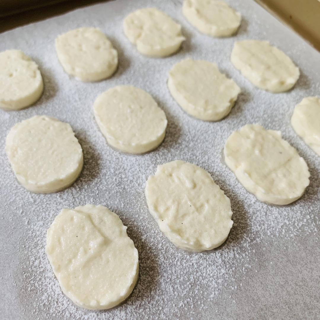 香草杏仁酥粒达克瓦兹