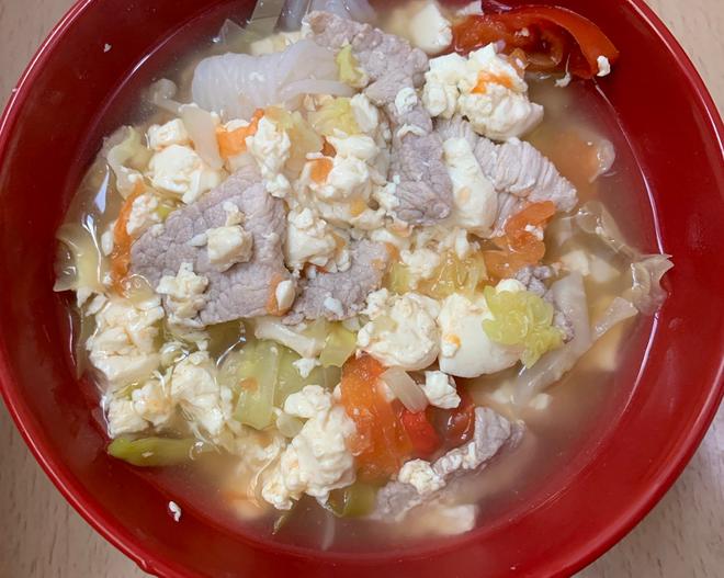 杂蔬豆腐肉片汤的做法