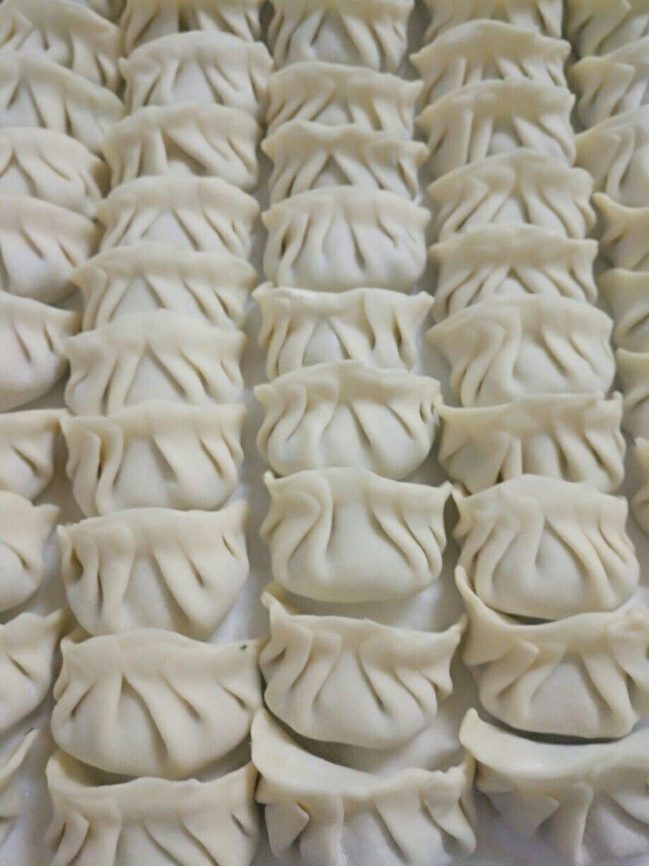 芹菜胡萝卜猪肉水饺