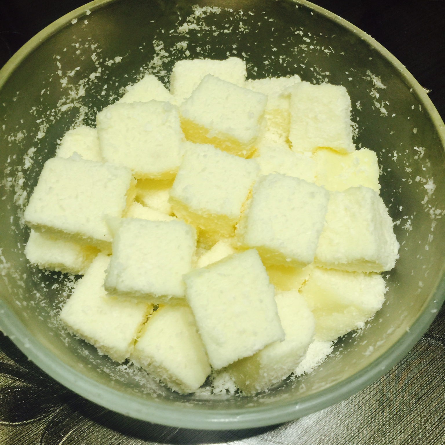 完胜85度C牛奶椰丝小方