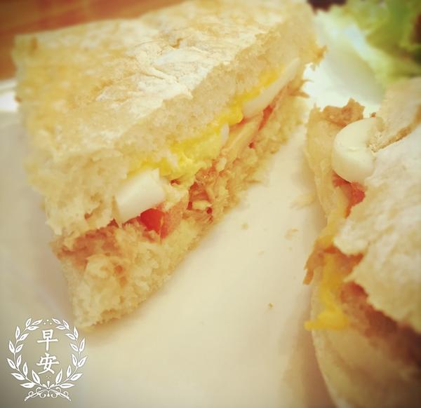 TUNA AND SWEETCORN PANINI 吞拿鱼玉米帕尼尼