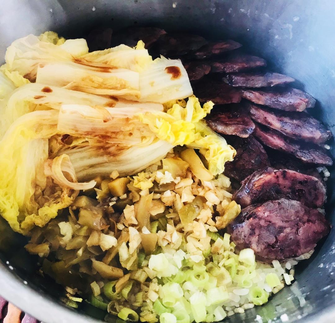 香肠煲仔饭