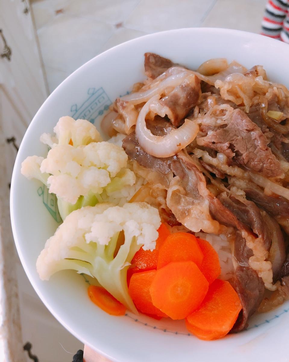 肥牛饭