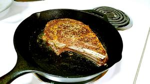 怎样烤出完美七分熟眼肉牛排的做法 步骤5