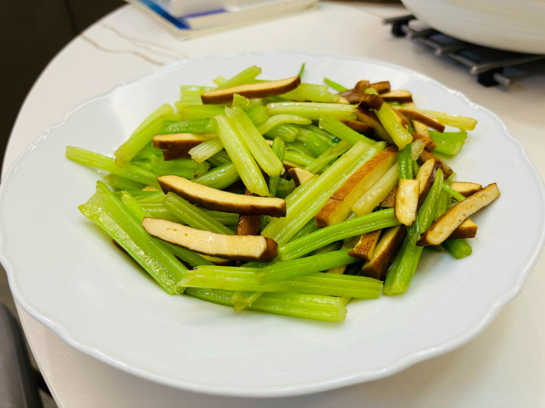 香干炒芹菜