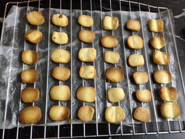 【炼乳脆饼•硬】非常简单的硬饼干