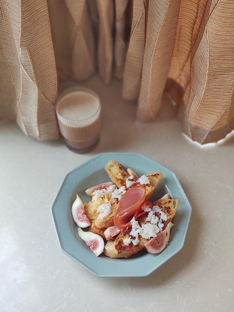 椰子油酒酿咸口蛋奶法棍【轻卡小食】